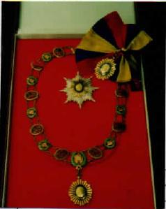 Primera imagen del registro Gran Collar de la Orden del Busto del Libertador de Venezuela a Patricio Aylwin