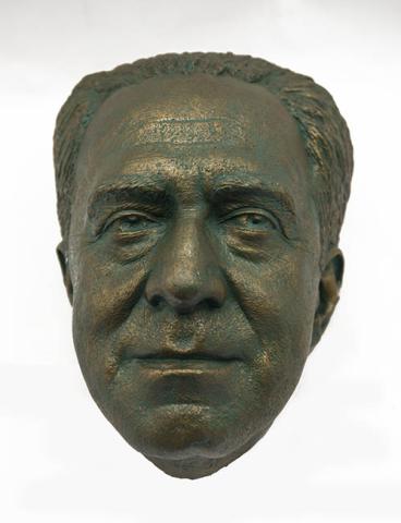 Primera imagen del registro Retrato de Gustavo Leigh Guzmán