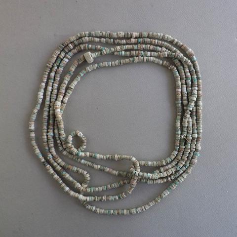 Primera imagen del registro Collar (accesorio de vestir)