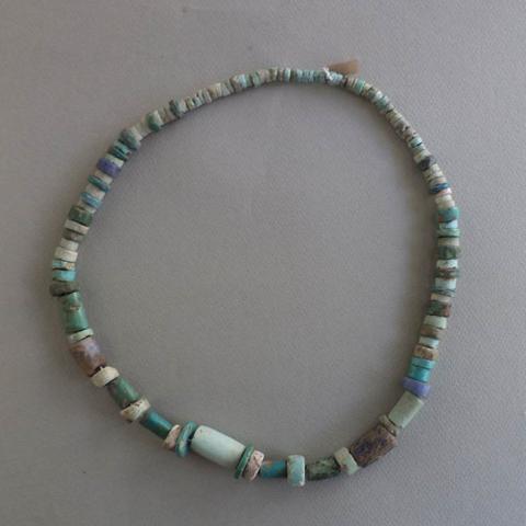 Primera imagen del registro Collar (accesorio de vestir)