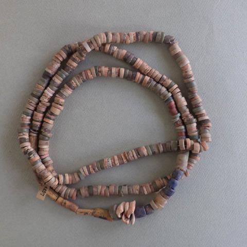Primera imagen del registro Collar (accesorio de vestir)