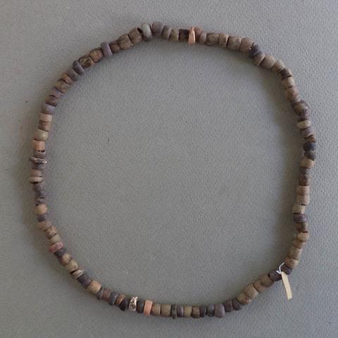 Primera imagen del registro Collar (accesorio de vestir)