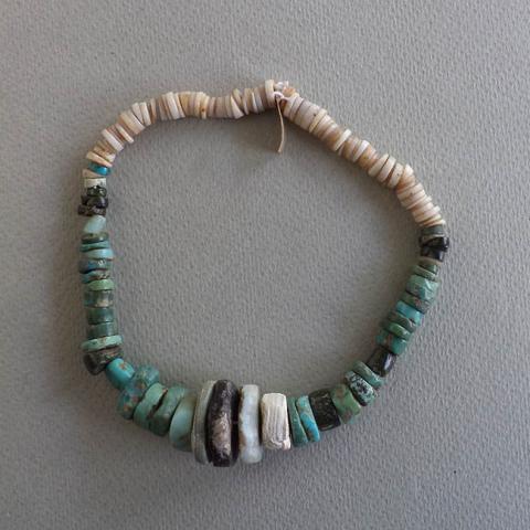 Primera imagen del registro Collar (accesorio de vestir)