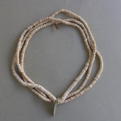 Primera imagen del registro Collar (accesorio de vestir)