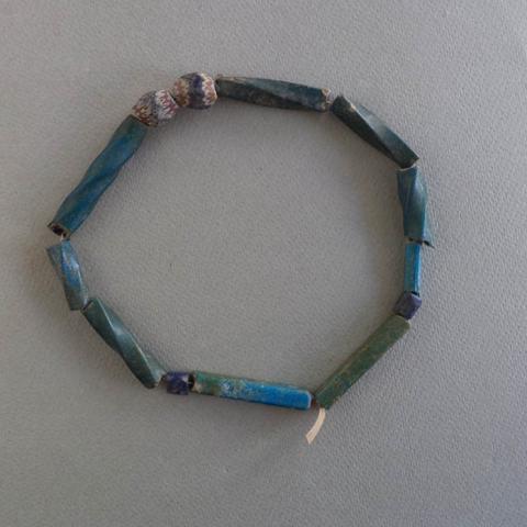 Primera imagen del registro Collar (accesorio de vestir)