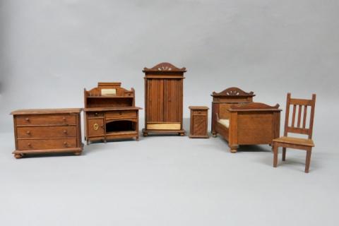 Primera imagen del registro Muebles para casa de muñecas