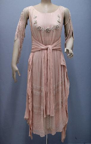 Primera imagen del registro Vestido (prenda principal)