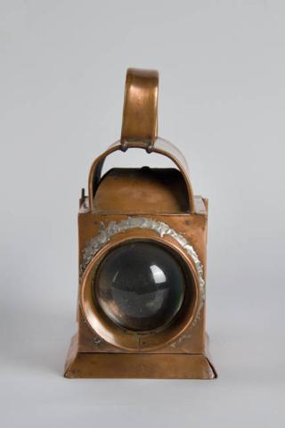 Primera imagen del registro Farol (artefacto de iluminación)