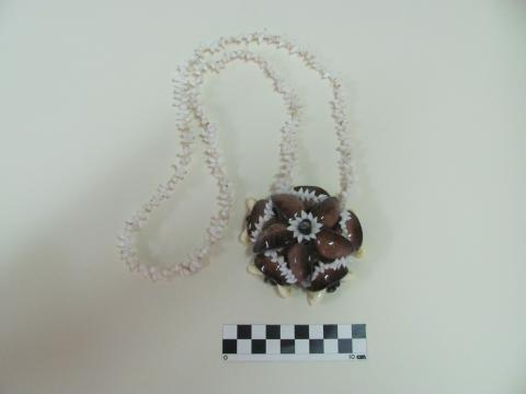 Primera imagen del registro Collar (accesorio de vestir)