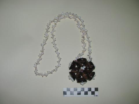 Primera imagen del registro Collar (accesorio de vestir)
