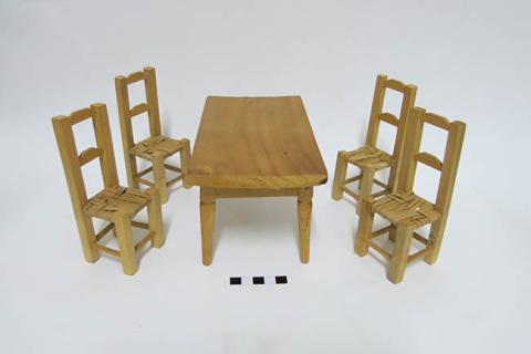 Primera imagen del registro Juego de comedor