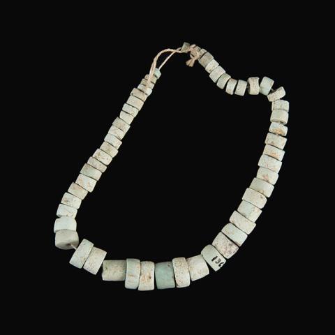 Primera imagen del registro Collar (accesorio de vestir)