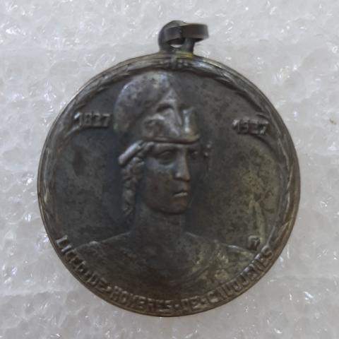 Primera imagen del registro Medalla recuerdo del primer centenario Liceo de Hombres de Cauquenes