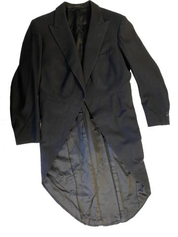 Primera imagen del registro Traje
