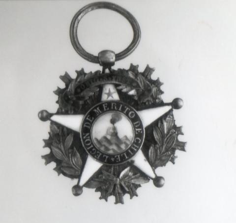 Primera imagen del registro Condecoración de Legión al Mérito