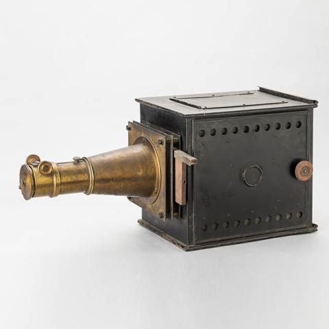 Primera imagen del registro Proyector (imágenes)