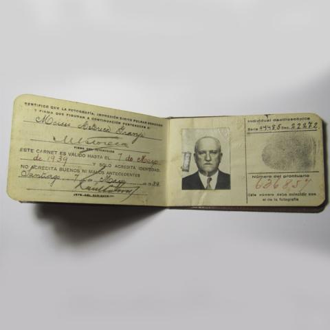 Primera imagen del registro Cédula de identidad de Moisés Astoreca