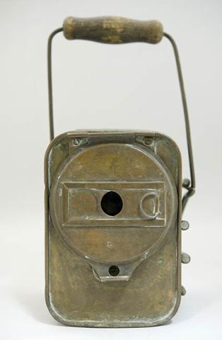 Primera imagen del registro Farol (artefacto de iluminación)