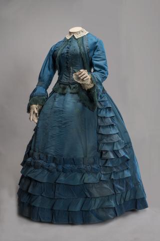 Primera imagen del registro Traje