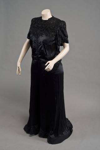 Primera imagen del registro Vestido (prenda principal)