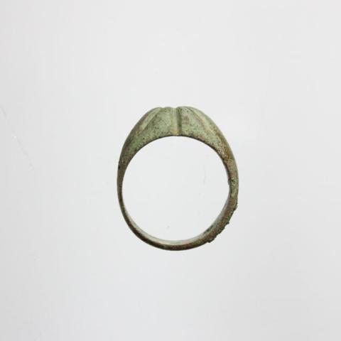 Primera imagen del registro Anillo (joya)