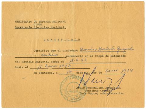 Primera imagen del registro Certificado permanencia en campo de detención del Estadio Nacional de Hernán H. Guajardo entre 13 septiembre de 1973 y 11 de enero de 1974