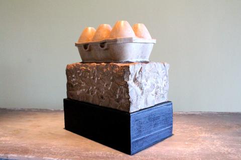 Primera imagen del registro Caja de huevos