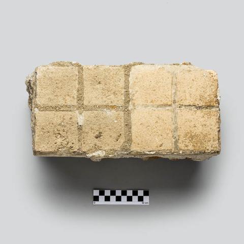 Primera imagen del registro Bloque de piedra (pavimento)