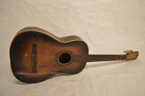 Primera imagen del registro Guitarra