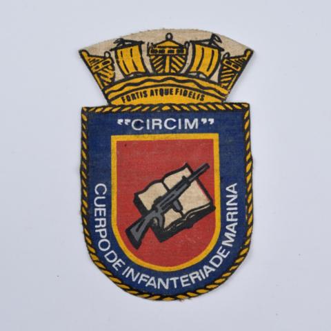 Primera imagen del registro Insignia (artefacto de identificación)