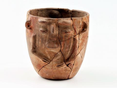 Primera imagen del registro Taza (arqueológica y etnográfica)