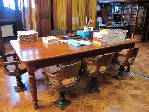 Primera imagen del registro Mesa para escribir