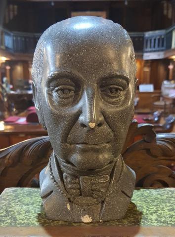 Primera imagen del registro Busto de Andrés Bello