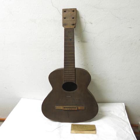 Primera imagen del registro Guitarra