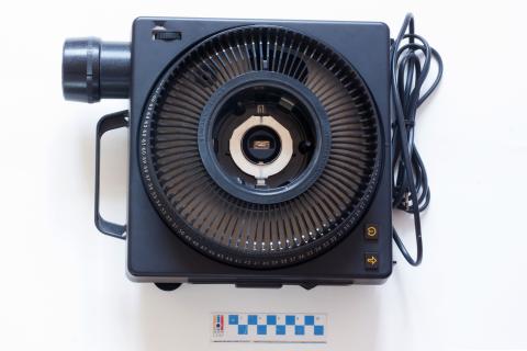 Primera imagen del registro Proyector de dipositivas