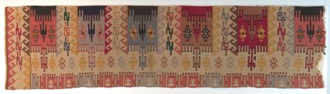 Primera imagen del registro Textil con figuras de imitación indígena