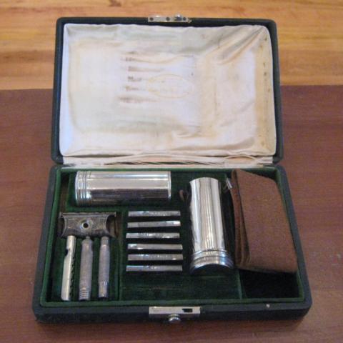 Primera imagen del registro Estuche para el afeitado
