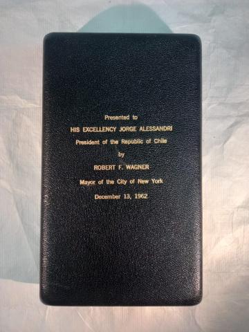 Primera imagen del registro Regalo al Presidente Jorge Alessandri del Alcalde de Nueva York Robert Wagner