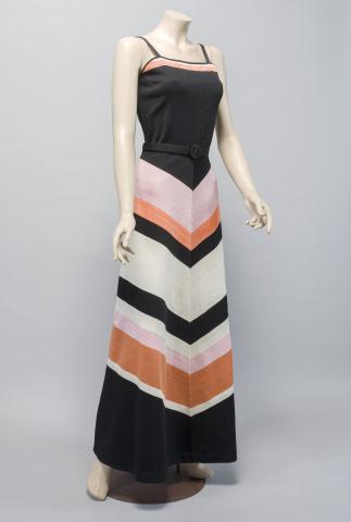 Primera imagen del registro Vestido (prenda principal)