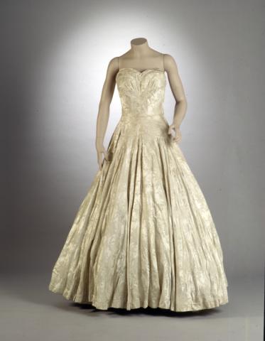 Primera imagen del registro Vestido (prenda principal)