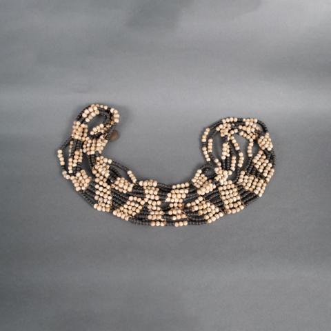 Primera imagen del registro Collar (accesorio de vestir)