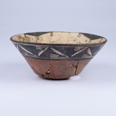 Primera imagen del registro Plato campanuliforme (arqueológico)