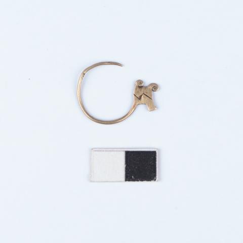 Primera imagen del registro Arete (joya)