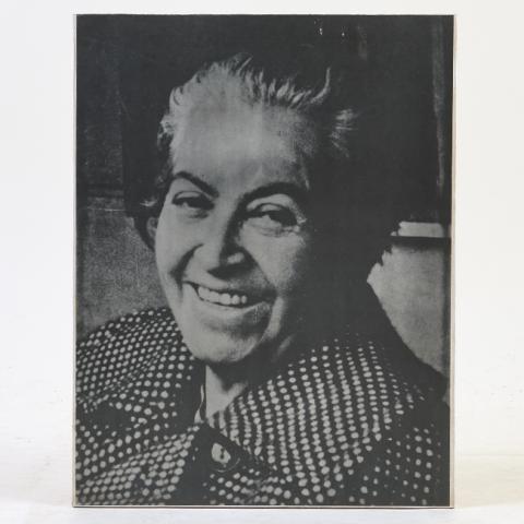 Primera imagen del registro Gabriela Mistral