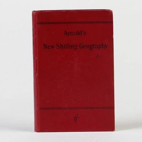 Primera imagen del registro Arnolds New Shilling Geography