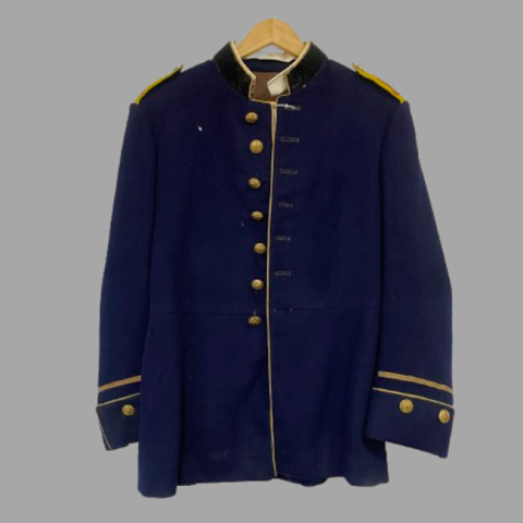 Primera imagen del registro Uniforme Escuela Militar
